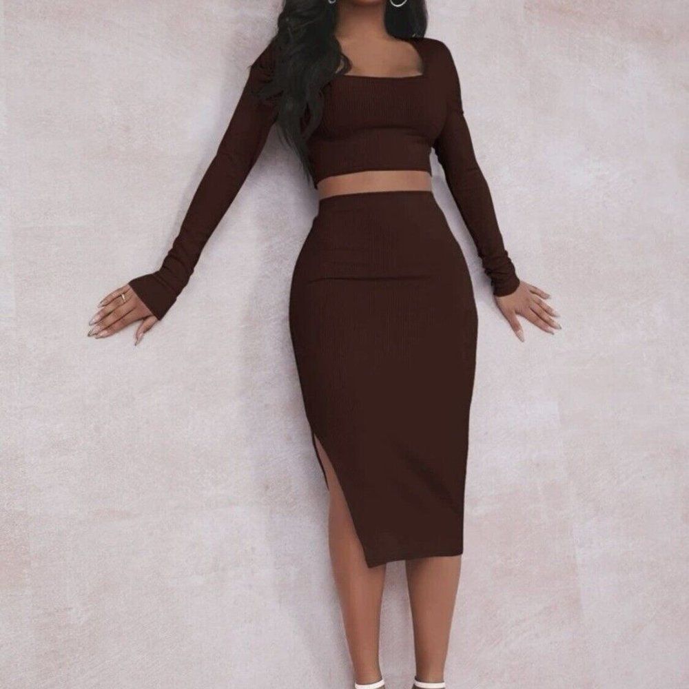 Woman’s Solid Crop Tee Long Sleeve & Split Thigh Skirt Set Large 8/10 Brown